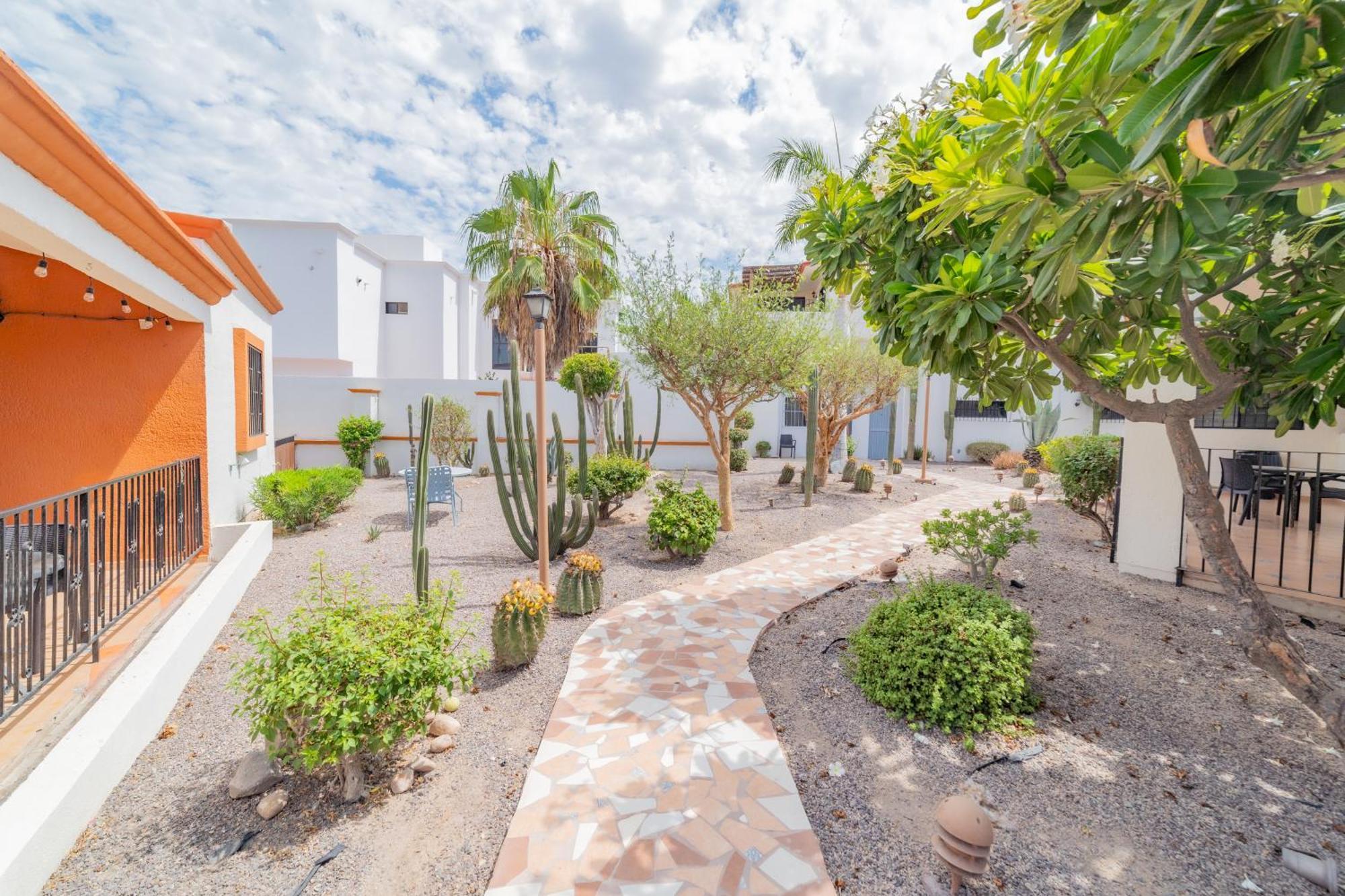 Gobaja Villas 3 Bedroom 拉巴斯 外观 照片