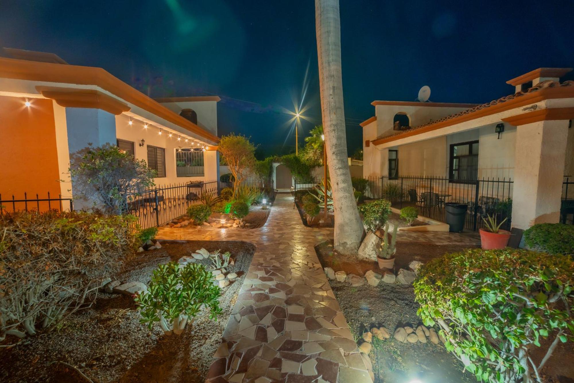 Gobaja Villas 3 Bedroom 拉巴斯 外观 照片