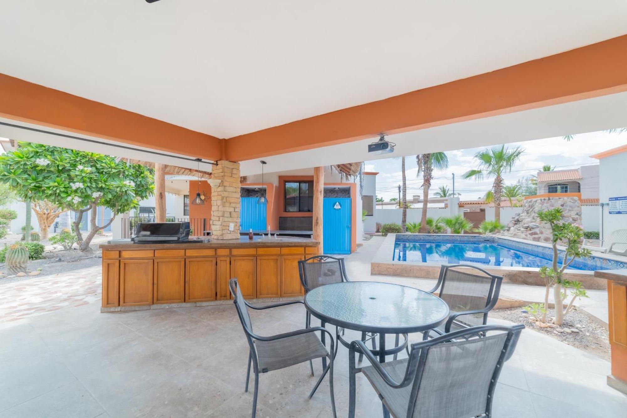 Gobaja Villas 3 Bedroom 拉巴斯 外观 照片