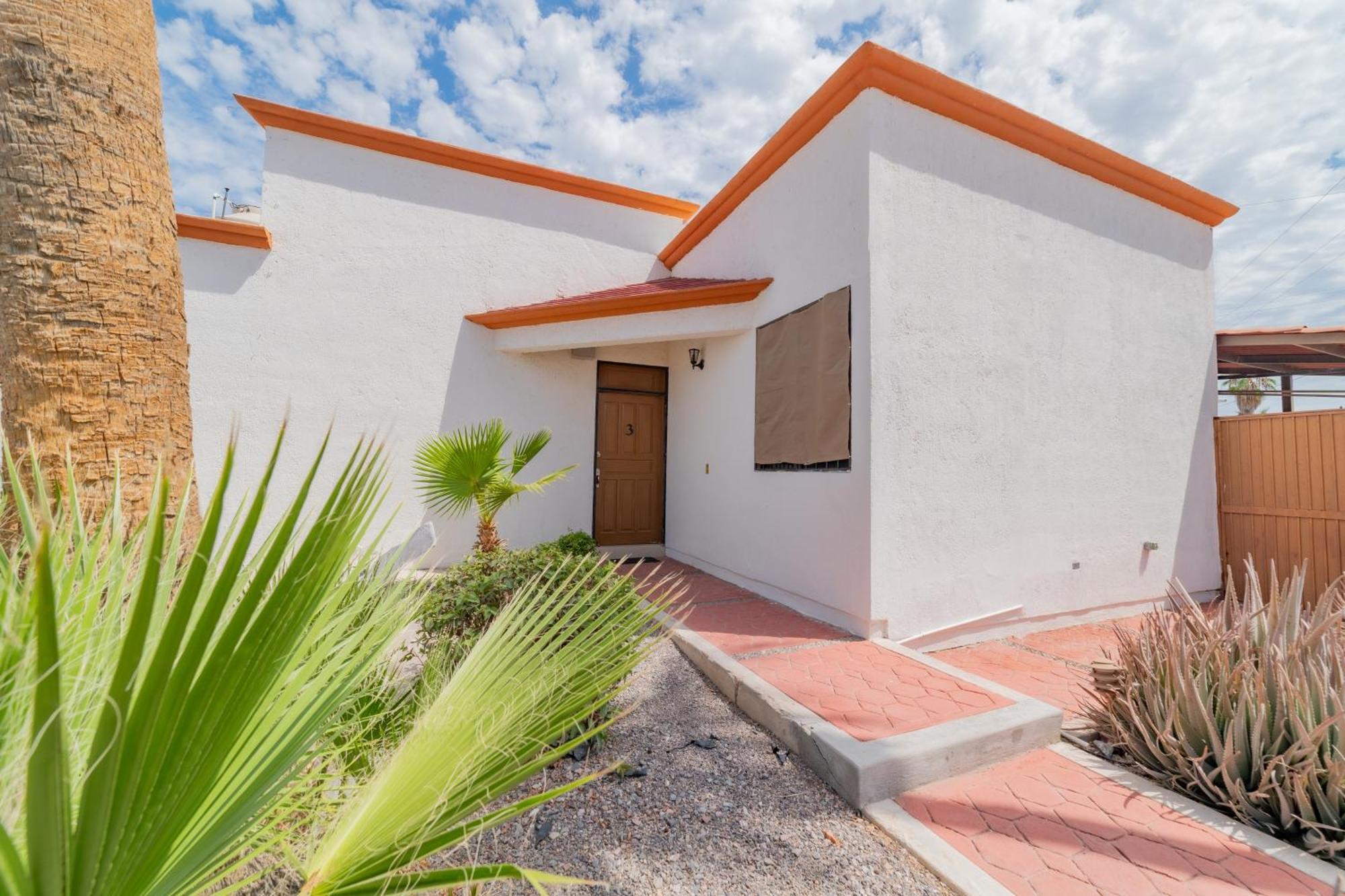 Gobaja Villas 3 Bedroom 拉巴斯 外观 照片