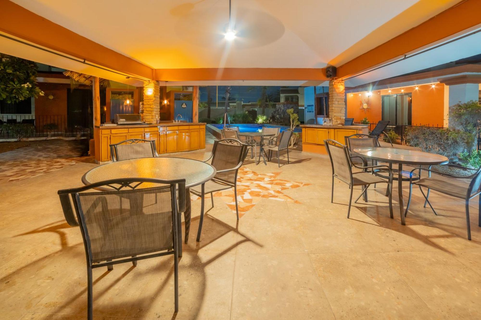 Gobaja Villas 3 Bedroom 拉巴斯 外观 照片